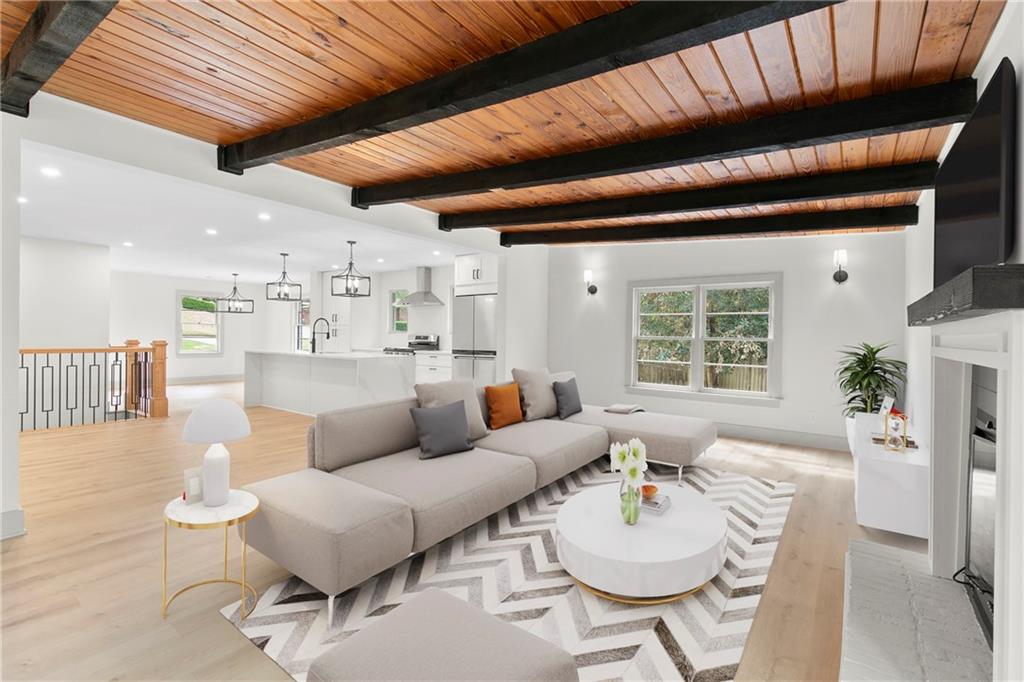 3216 Woodview Drive SE