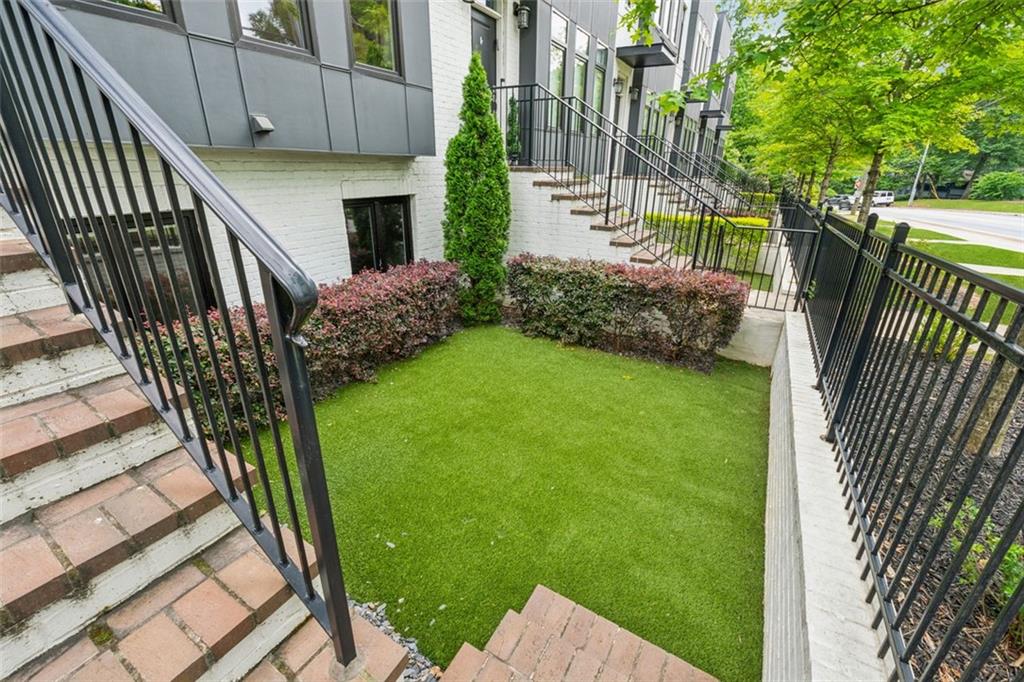 1106 Briar Cove Circle