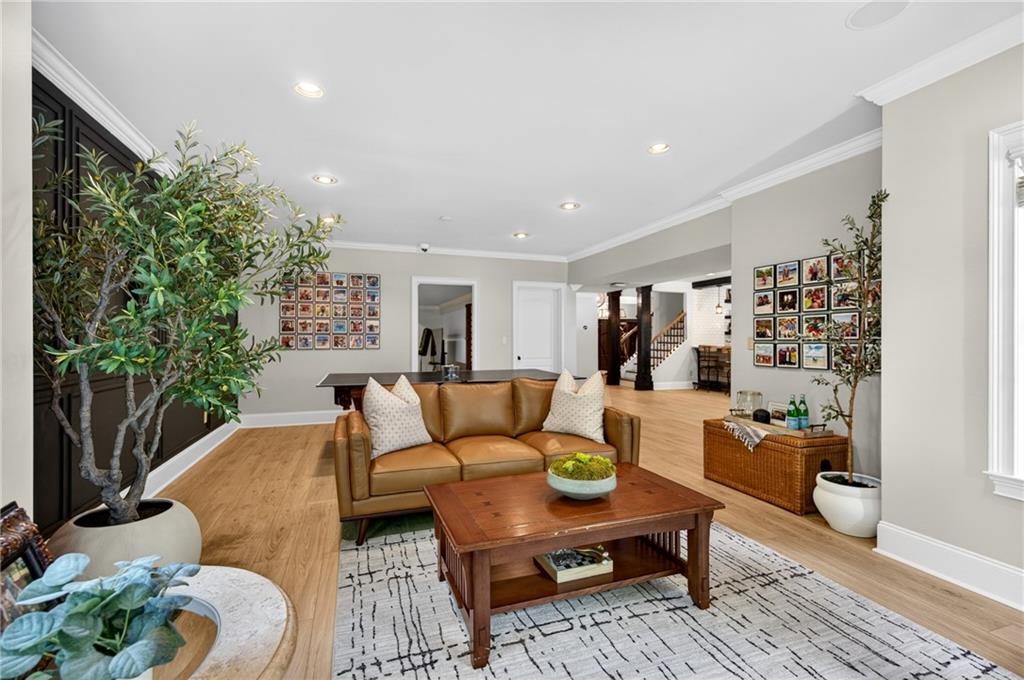 1998 Regalview Landing