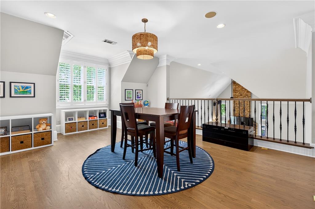 1998 Regalview Landing