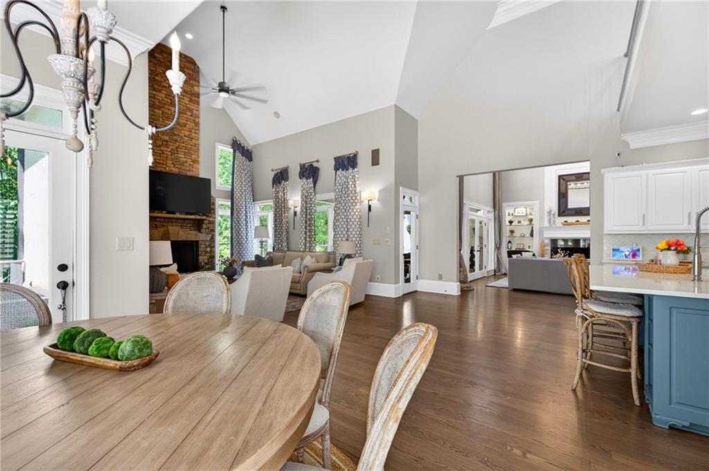 1998 Regalview Landing