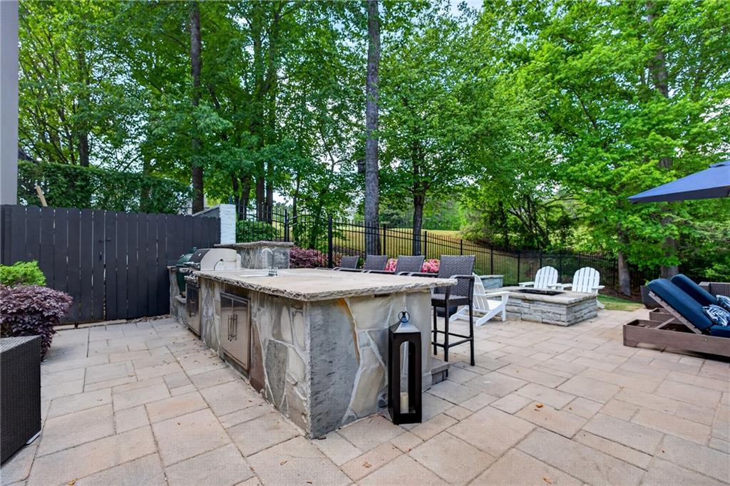 1998 Regalview Landing