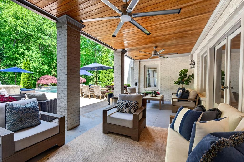 1998 Regalview Landing