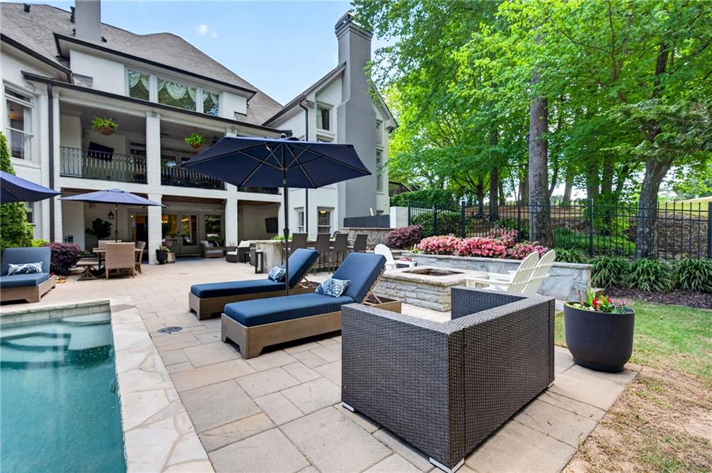 1998 Regalview Landing