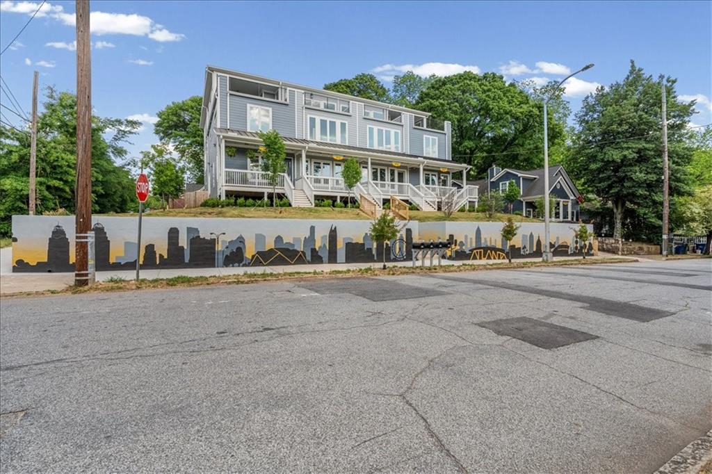 458 Connally Street SE