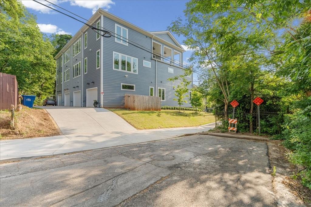 458 Connally Street SE