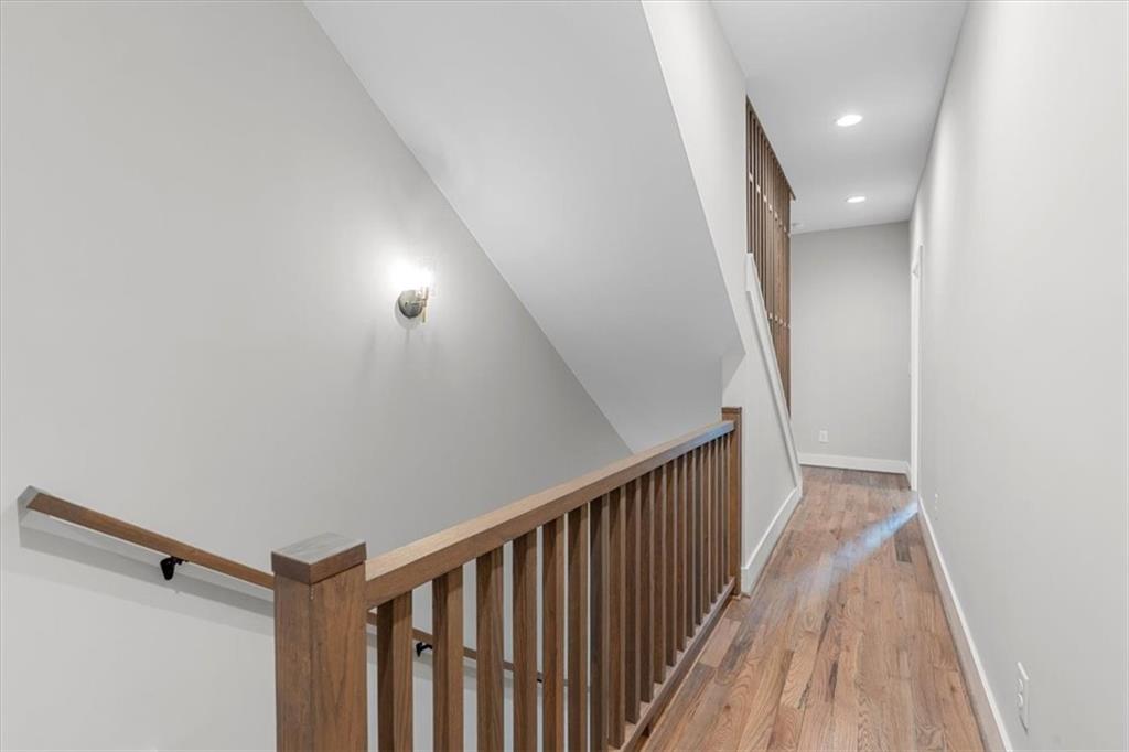 458 Connally Street SE