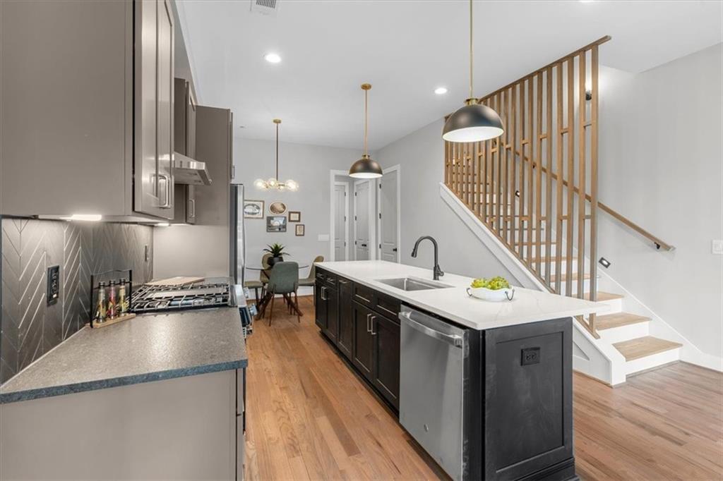 458 Connally Street SE