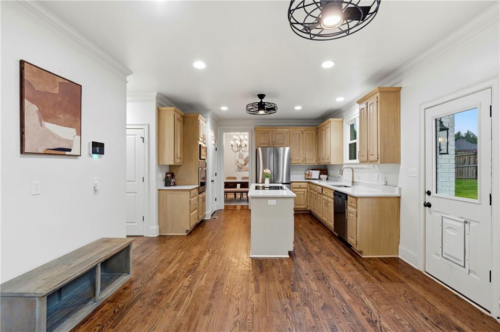 4221 Willow Oak Drive