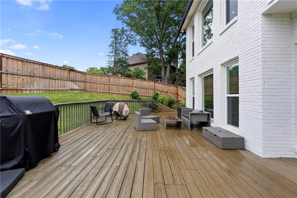 4221 Willow Oak Drive