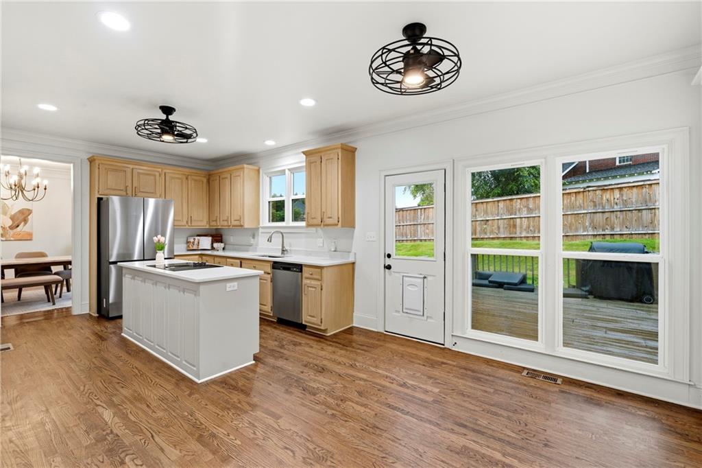 4221 Willow Oak Drive