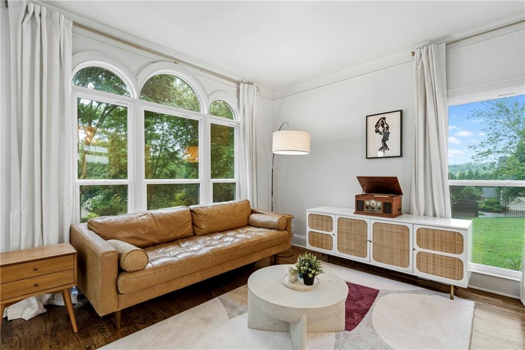 4221 Willow Oak Drive