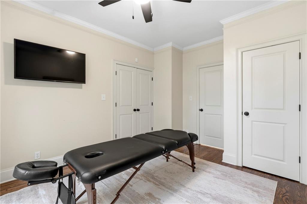 4221 Willow Oak Drive