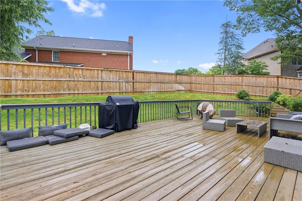 4221 Willow Oak Drive