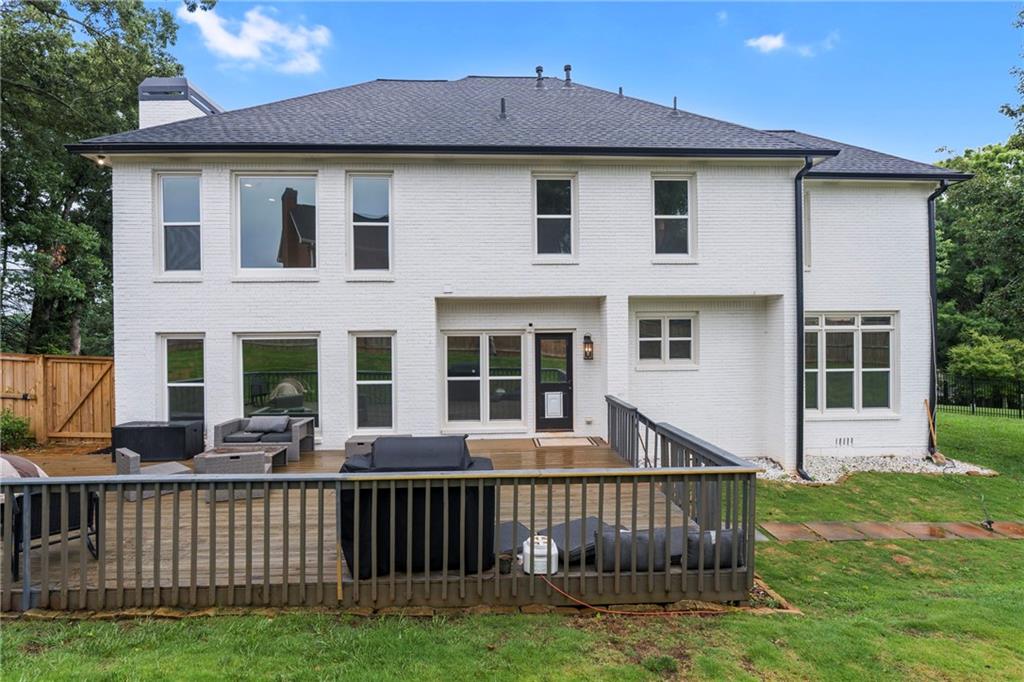 4221 Willow Oak Drive