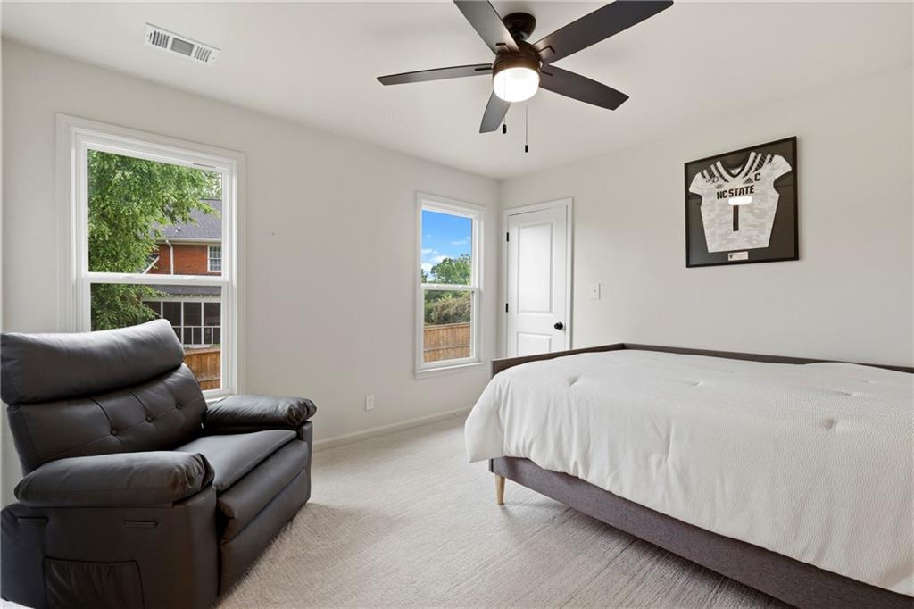 4221 Willow Oak Drive