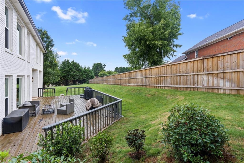 4221 Willow Oak Drive