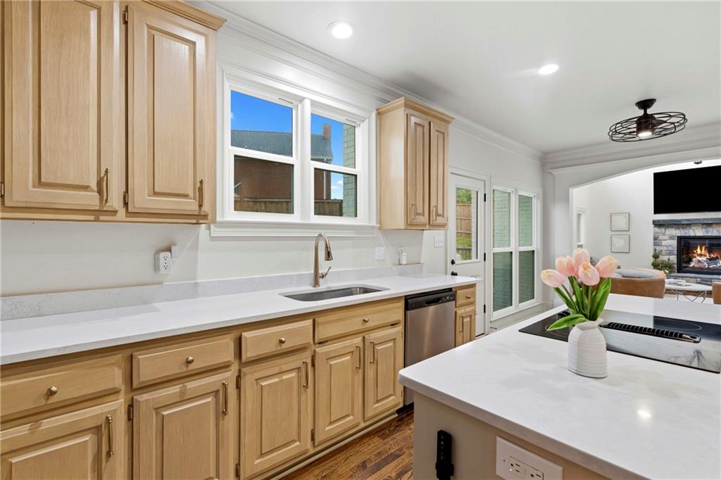 4221 Willow Oak Drive