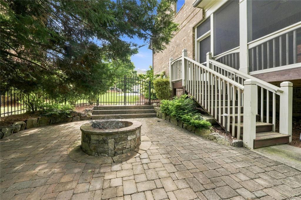 1992 Stonewater Court