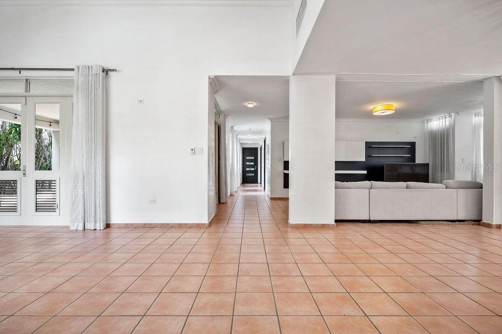 263 BEACH E