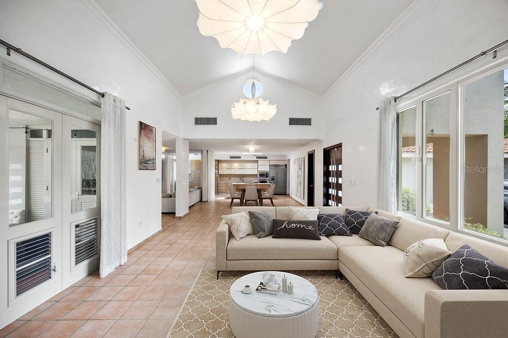 263 BEACH E