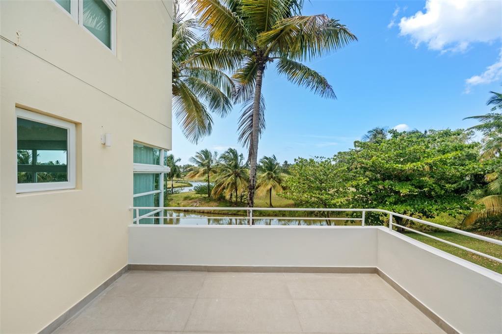 79 VILLAS DE GOLF ESTE
