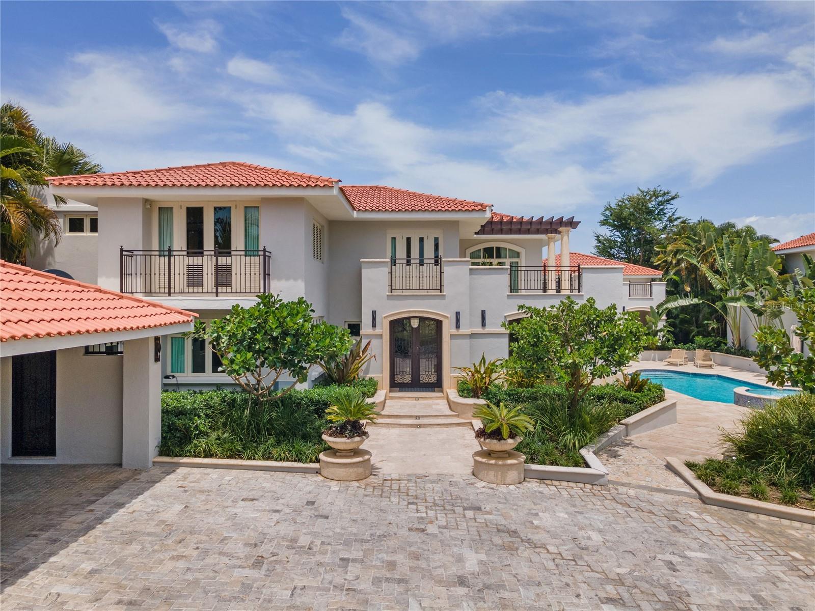 446 BEACH EAST