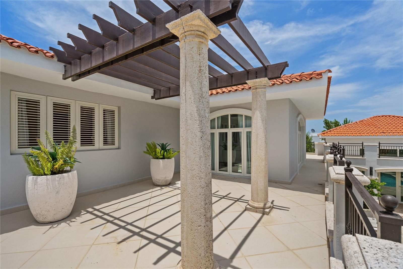 446 BEACH EAST