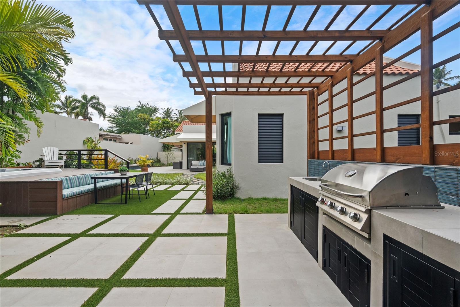 125 DORADO BEACH EAST