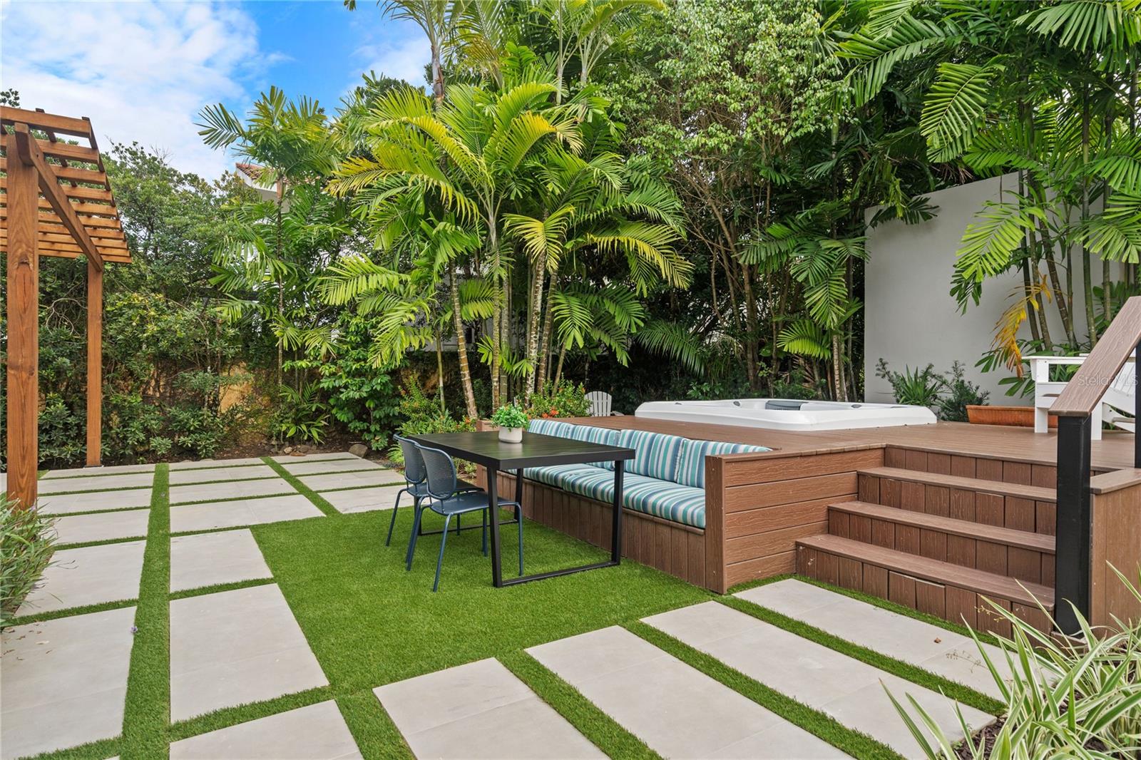 125 DORADO BEACH EAST
