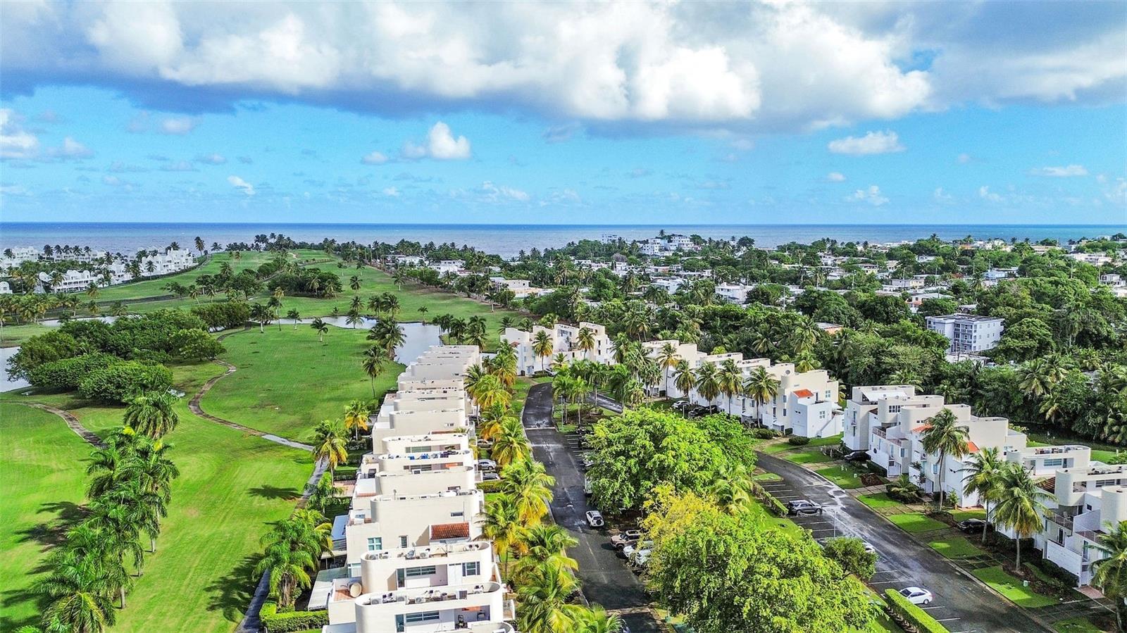 93 VILLAS DE GOLF ESTE #93
