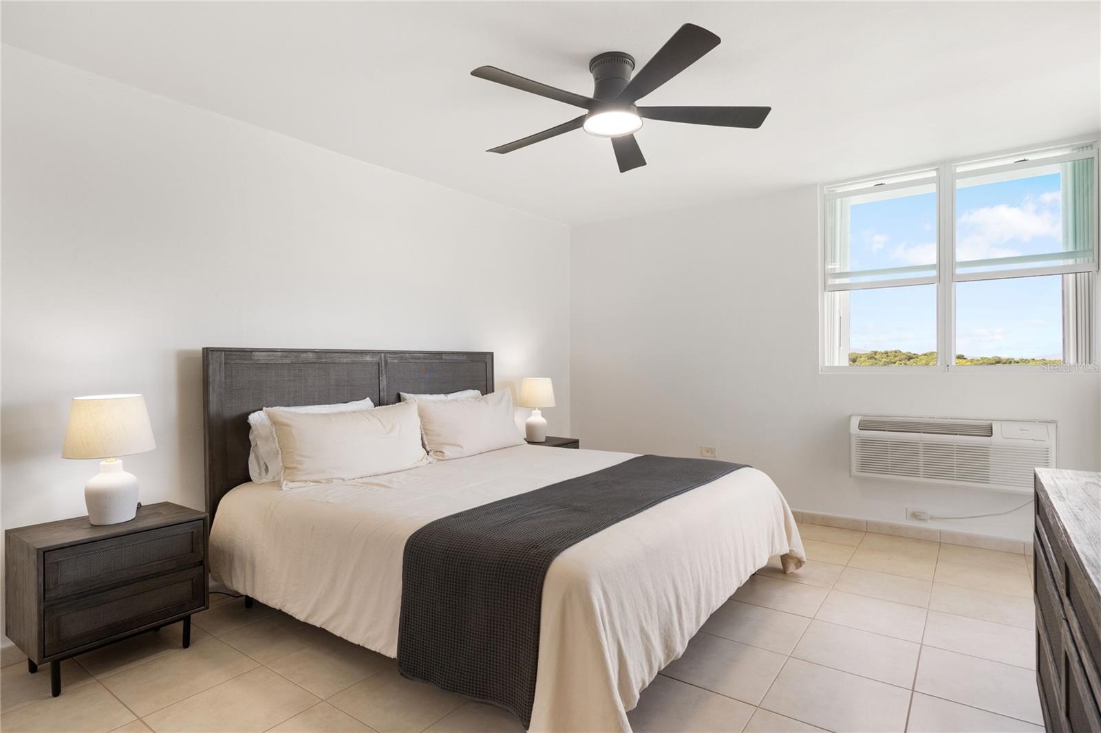 PW-401 THE OCEAN CLUB AT SEVEN SEAS #PW-401