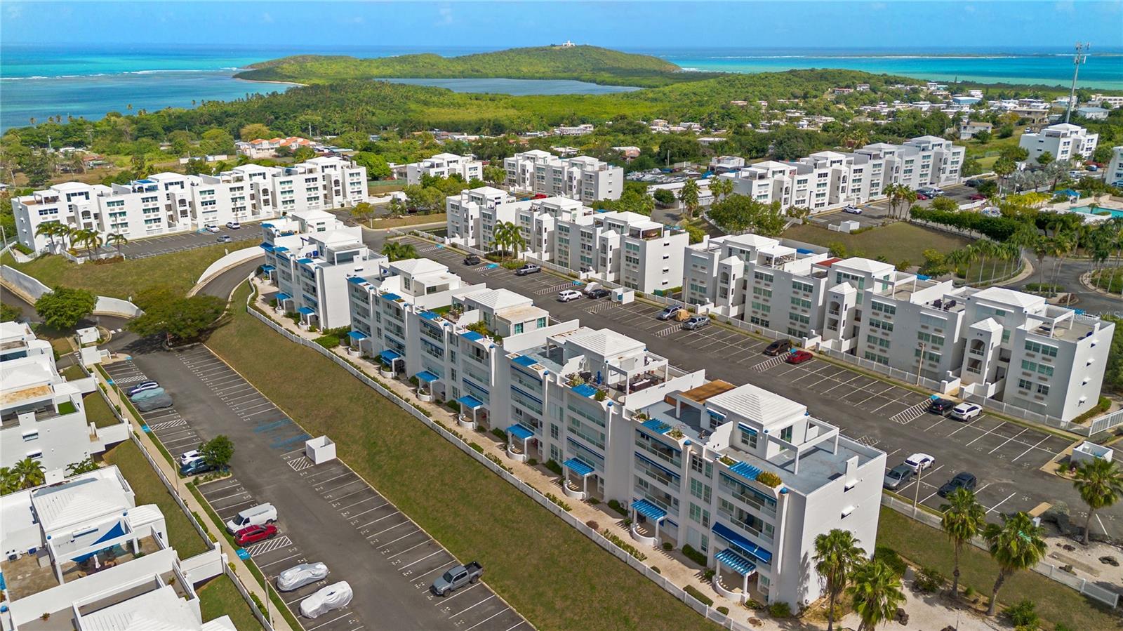 PW-401 THE OCEAN CLUB AT SEVEN SEAS #PW-401