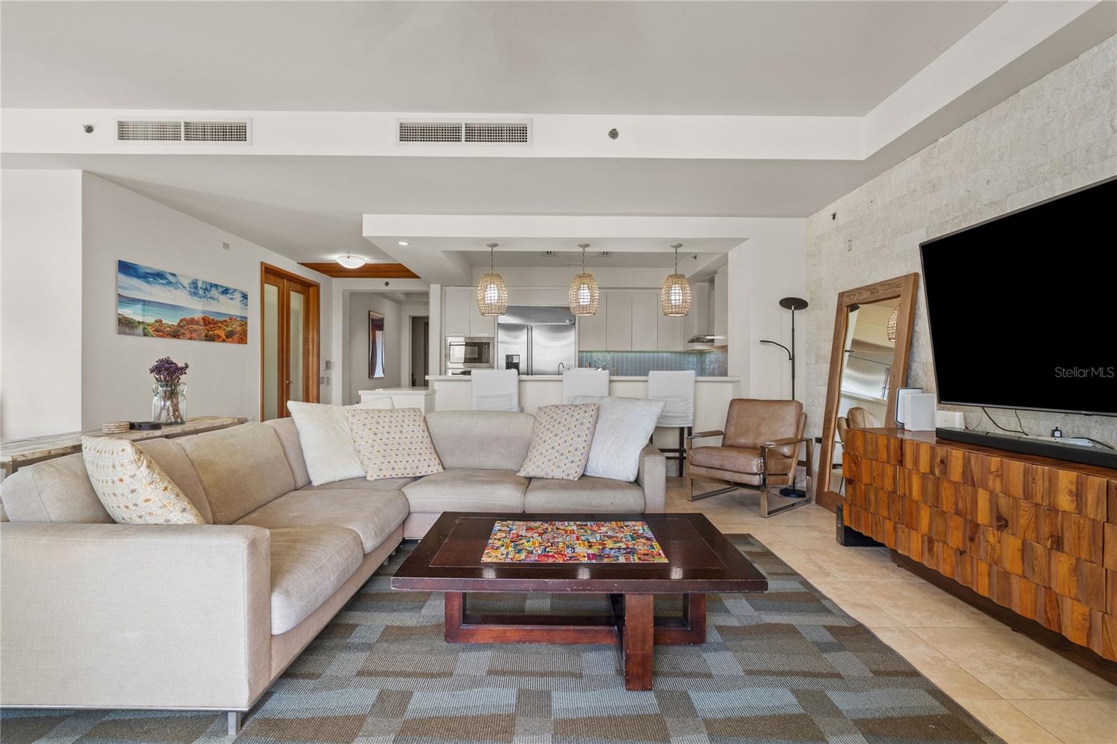 500 PLANTATION VILLAGE DRIVE #3-208