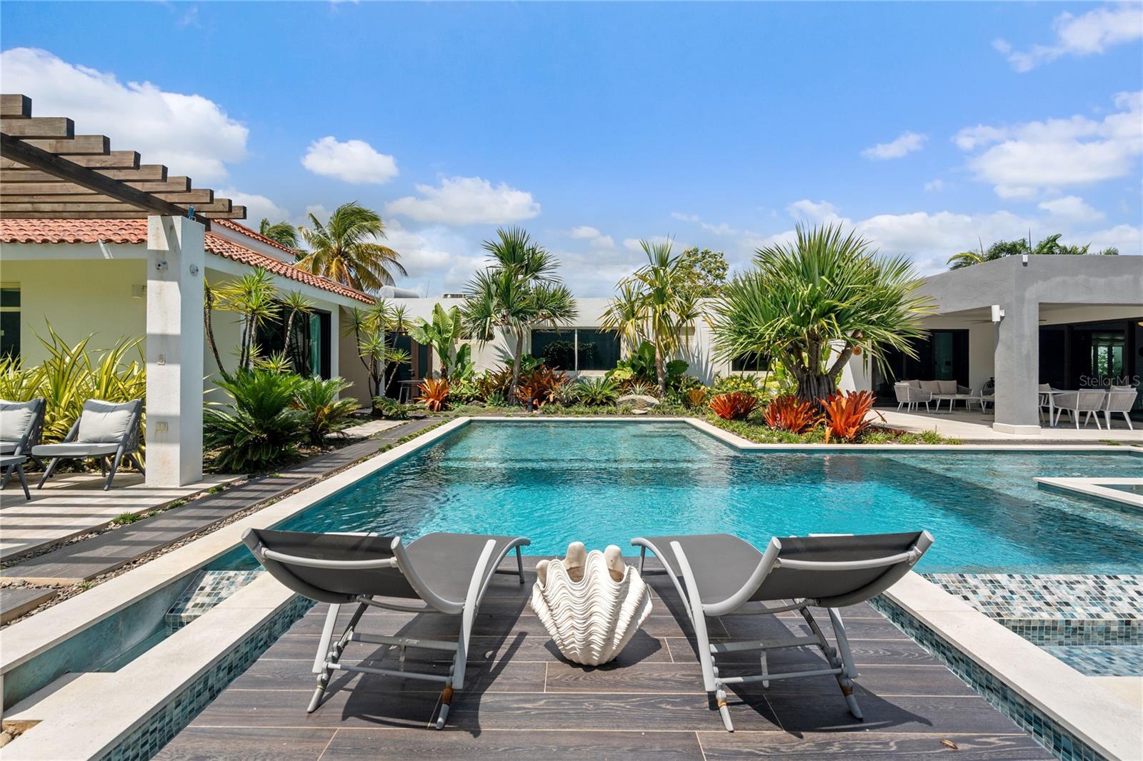 370 DORADO BEACH EAST