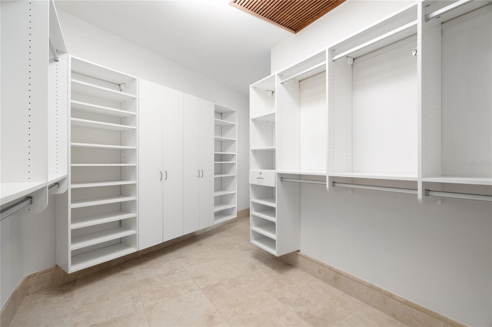 500 PLANTATION VILLAGE DRIVE #PH 2-403