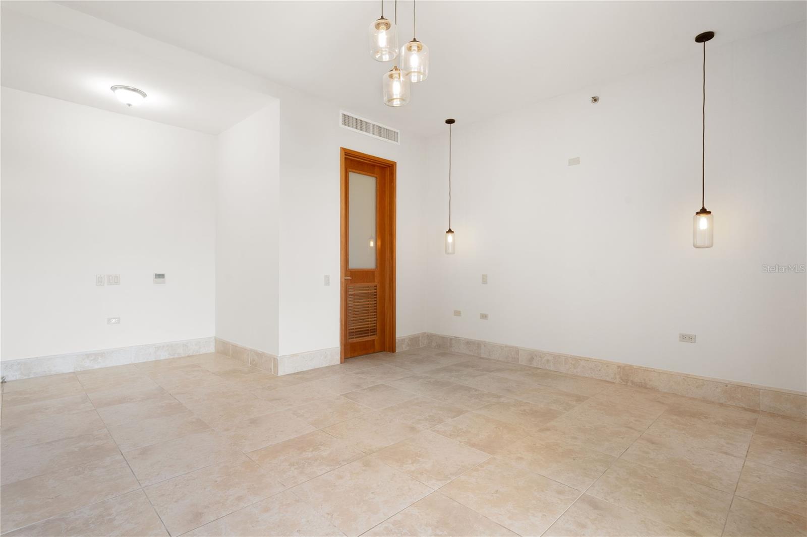 500 PLANTATION VILLAGE DRIVE #PH 2-403