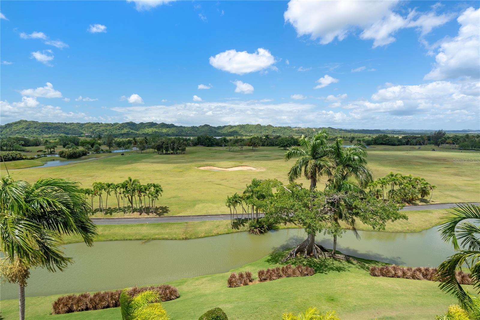 500 PLANTATION VILLAGE DRIVE #PH 2-403