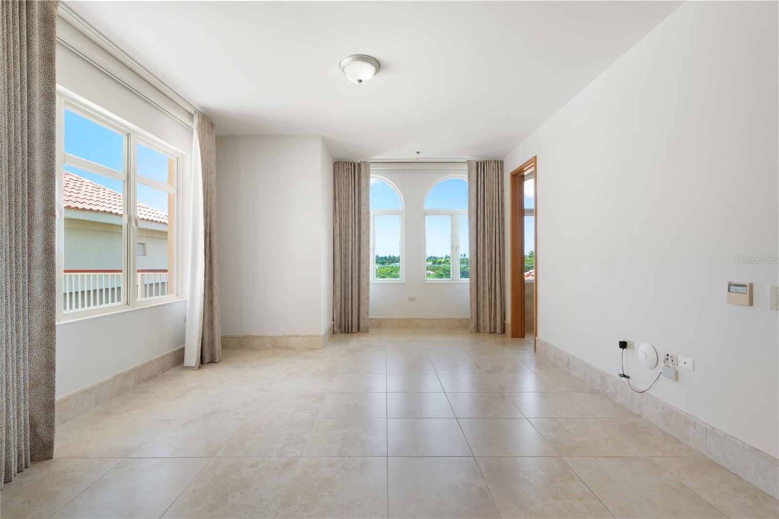 500 PLANTATION VILLAGE DRIVE #PH 2-403