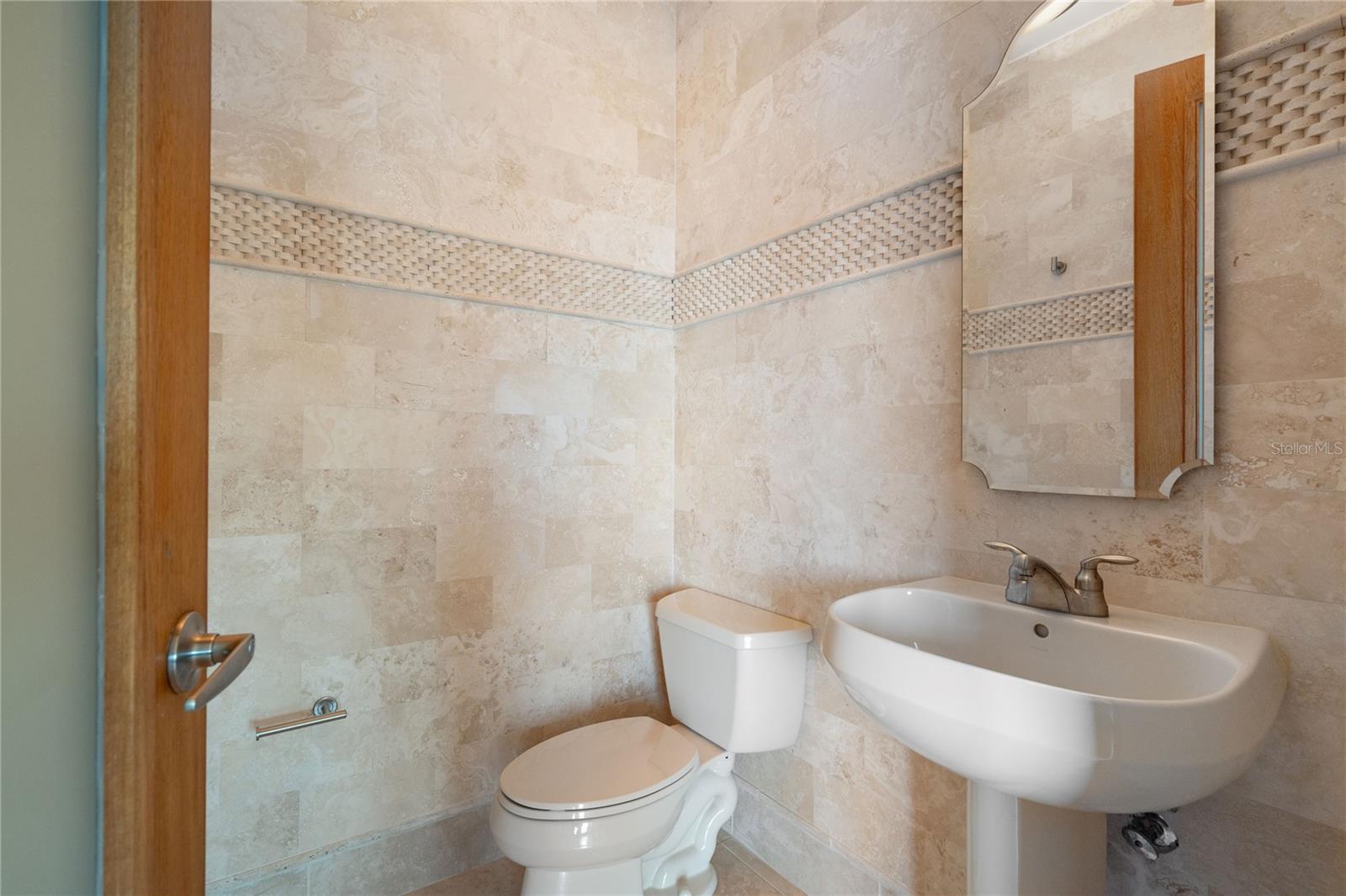 500 PLANTATION VILLAGE DRIVE #PH 2-403