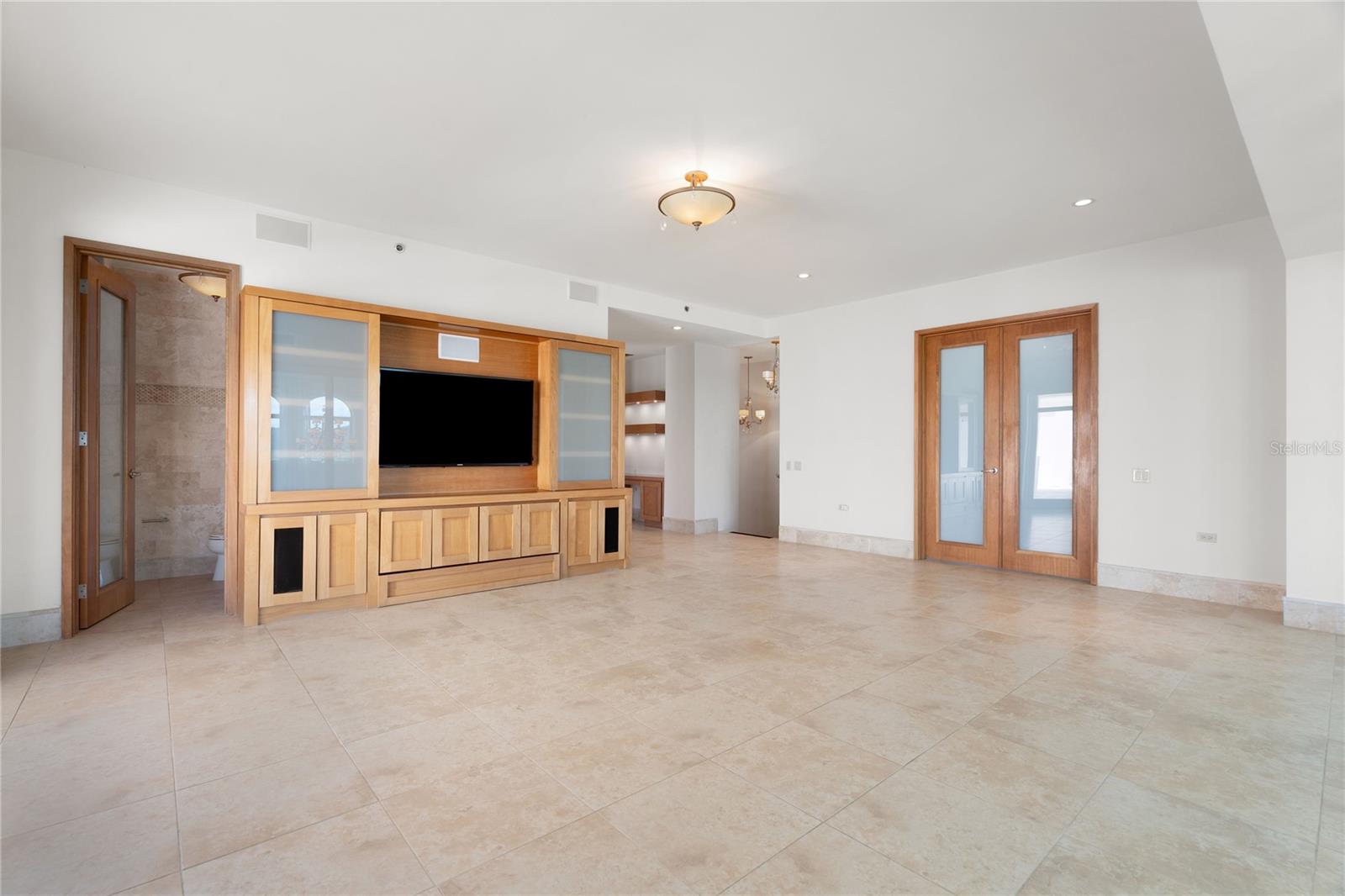 500 PLANTATION VILLAGE DRIVE #PH 2-403