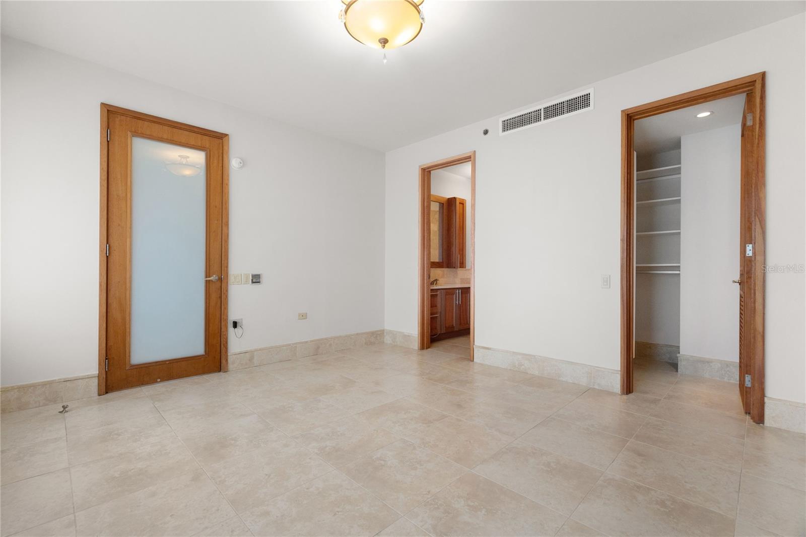500 PLANTATION VILLAGE DRIVE #PH 2-403