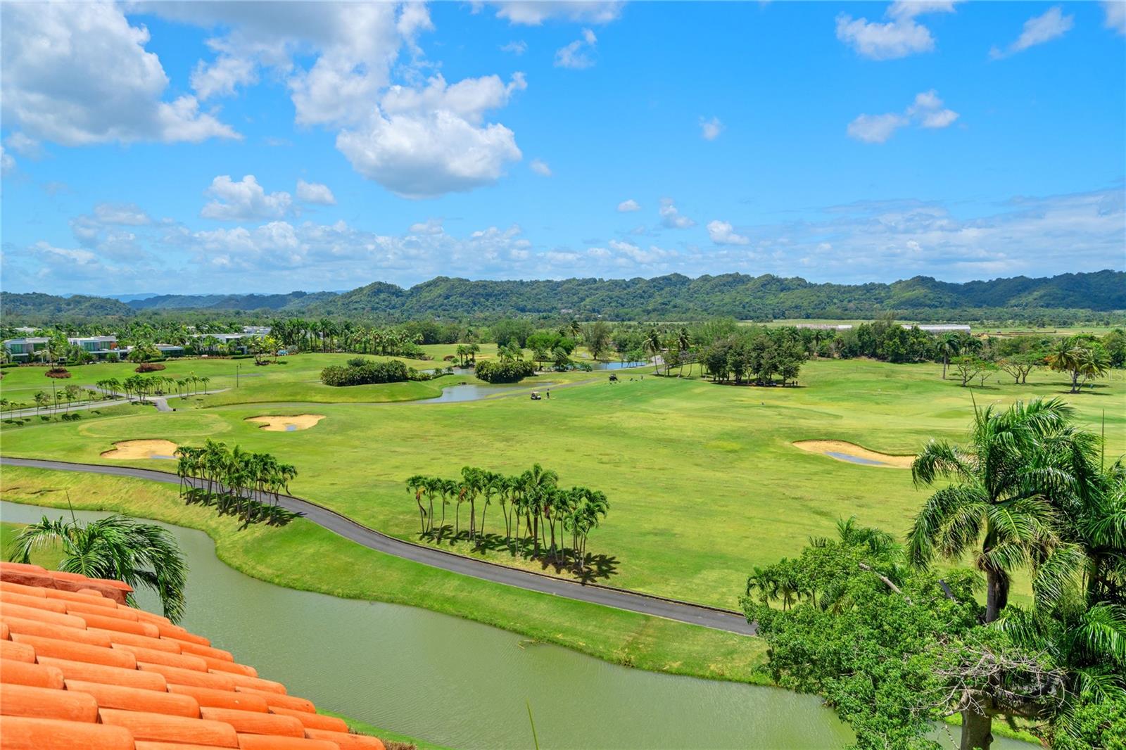 500 PLANTATION VILLAGE DRIVE #PH 2-403