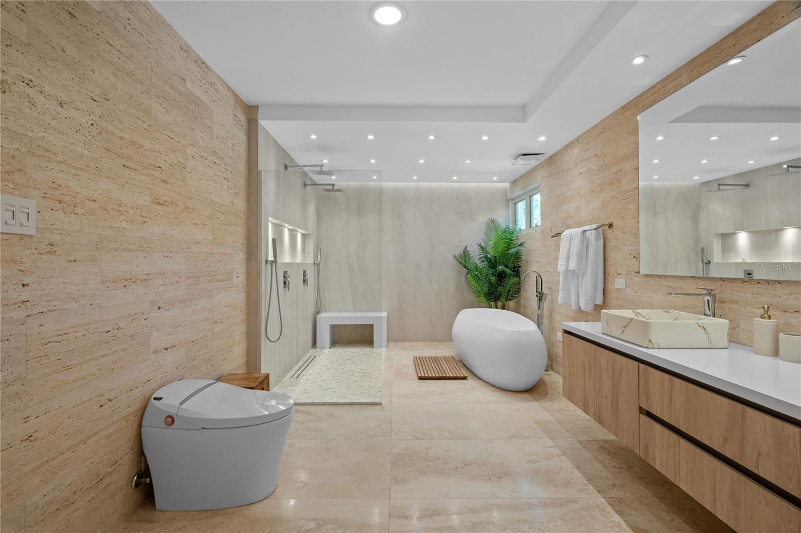 121 DORADO BEACH EAST