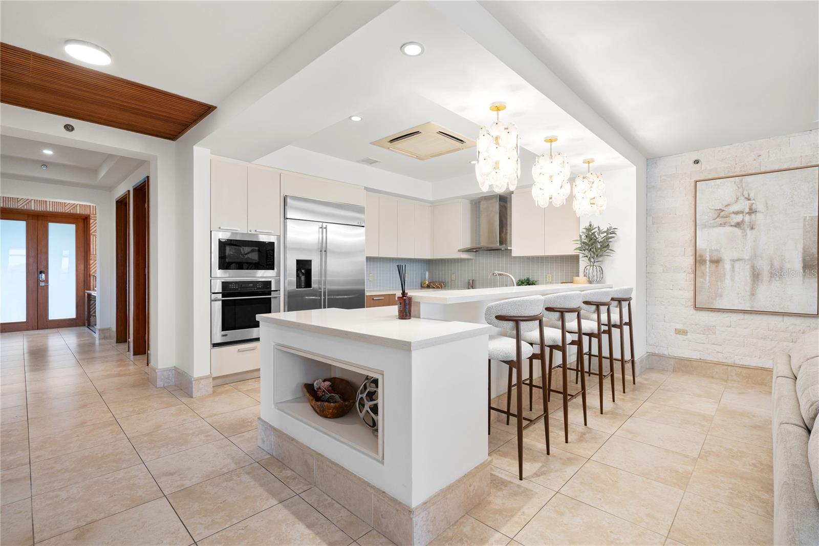 500 PLANTATION VILLAGE DRIVE #3-208