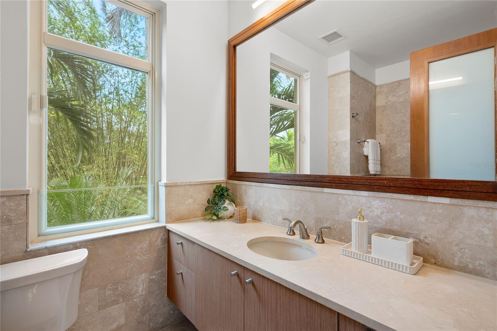 500 PLANTATION VILLAGE DRIVE #3-208