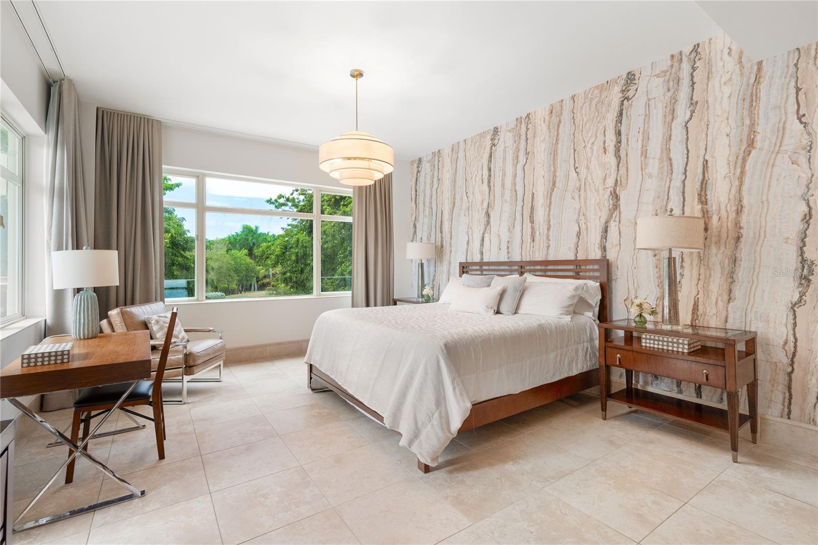500 PLANTATION VILLAGE DRIVE #3-208
