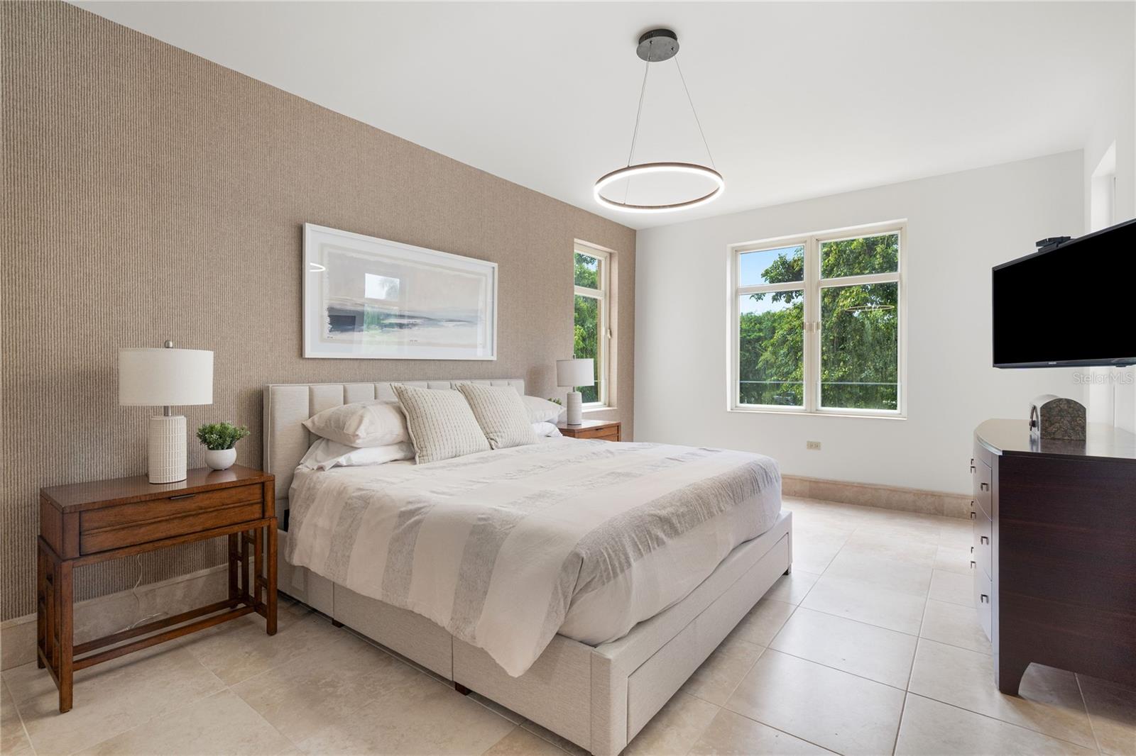 500 PLANTATION VILLAGE DRIVE #3-208