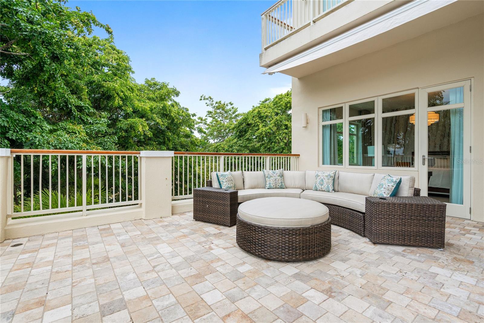 500 PLANTATION VILLAGE DRIVE #3-208