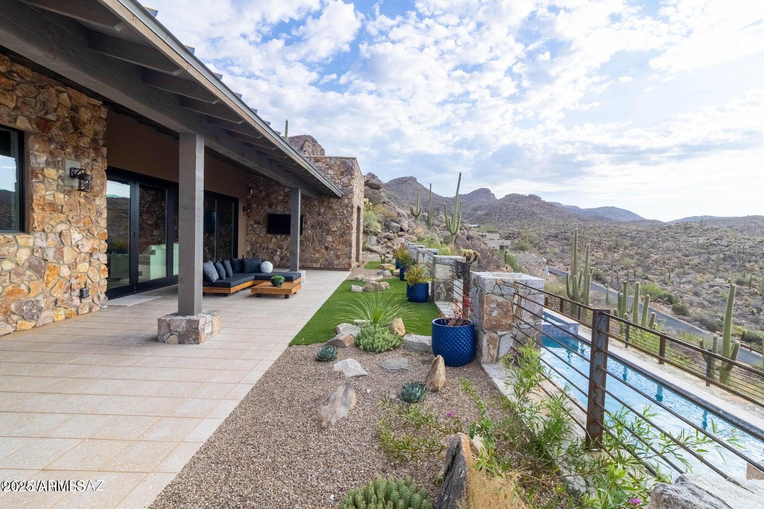 14300 N MOONGAZE Drive